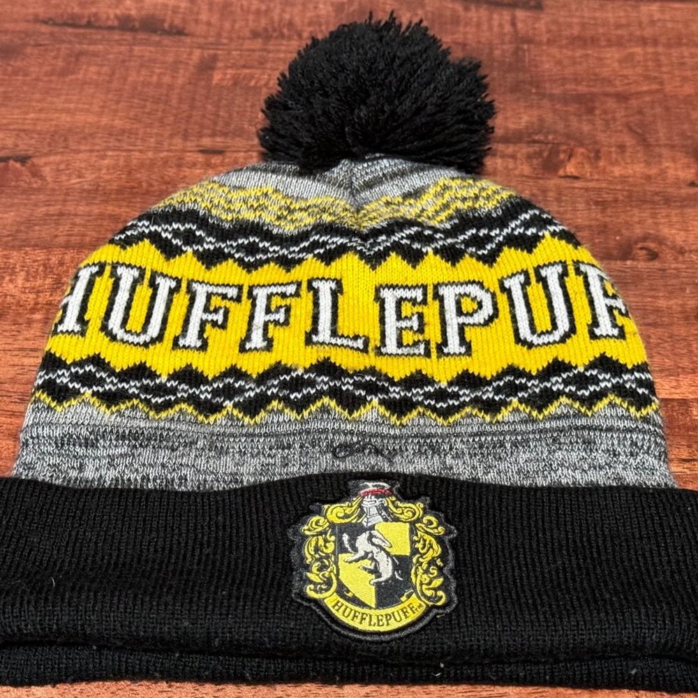 Harry Potter Hufflepuff Beanie / Winter Cap Black